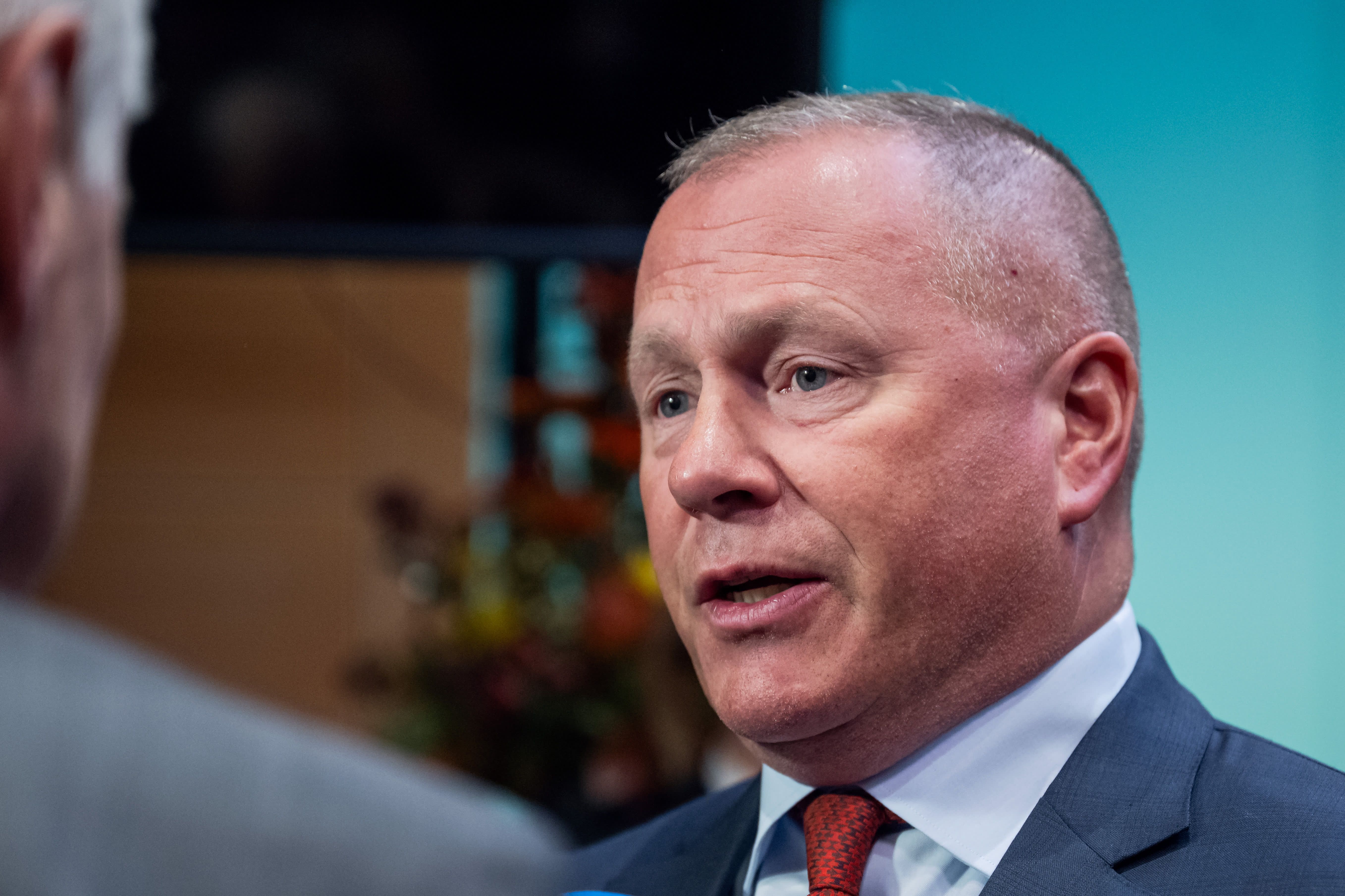 Norway's $2.3 Trillion Wealth Fund Posts $30 Billion Loss on Bond Rout