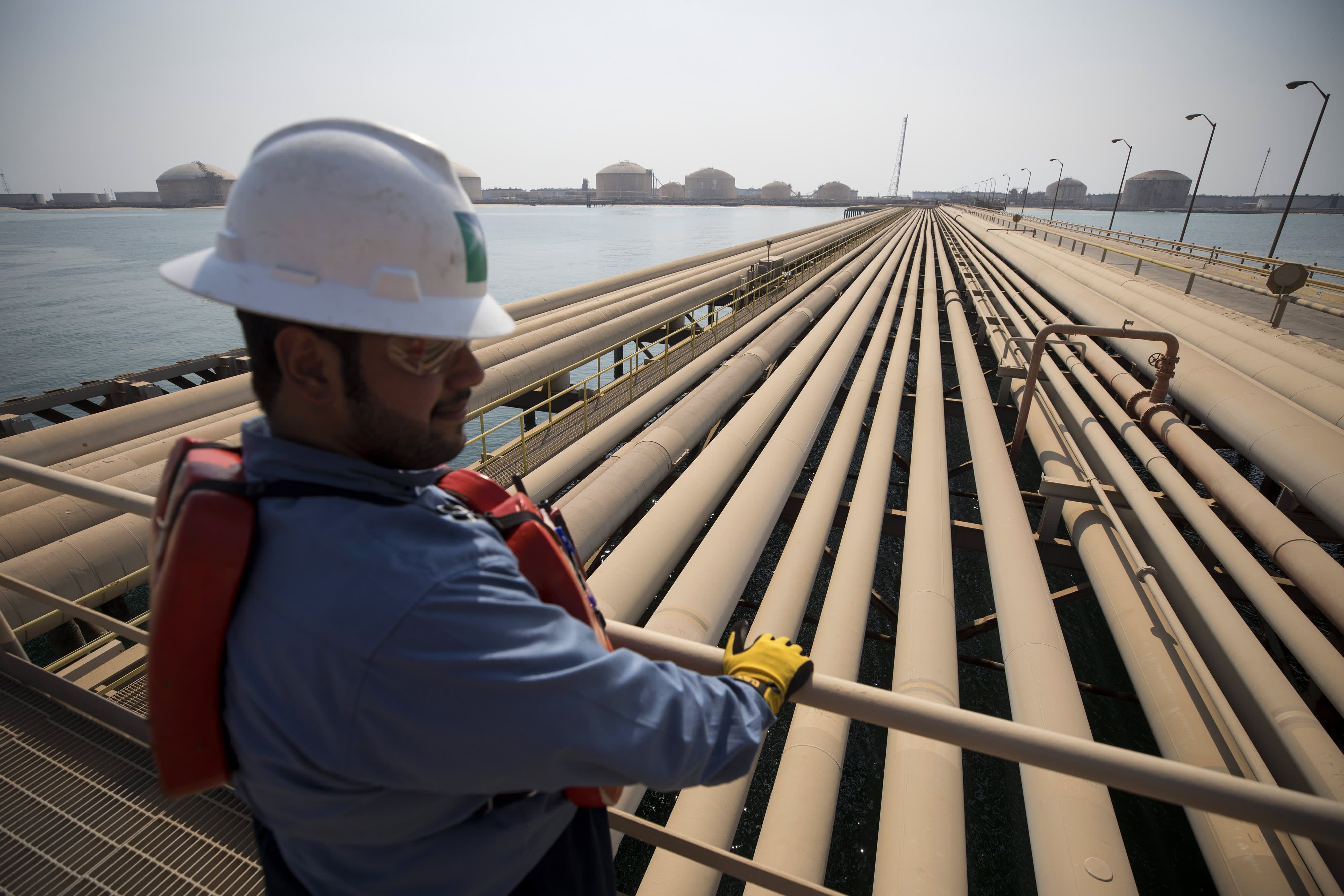 Brent Tops $108 as Saudi Arabia Shuts Pipeline Bypassing Strait of Hormuz