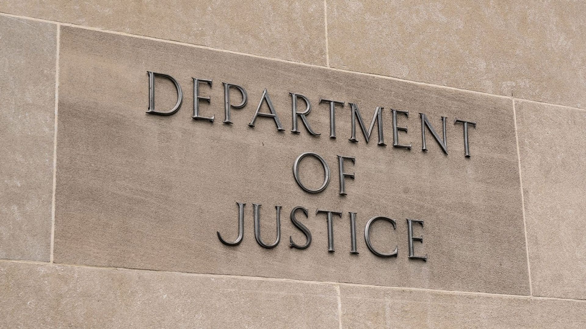 US Prosecutors Probe Binance Over Alleged Iran Sanctions Violations